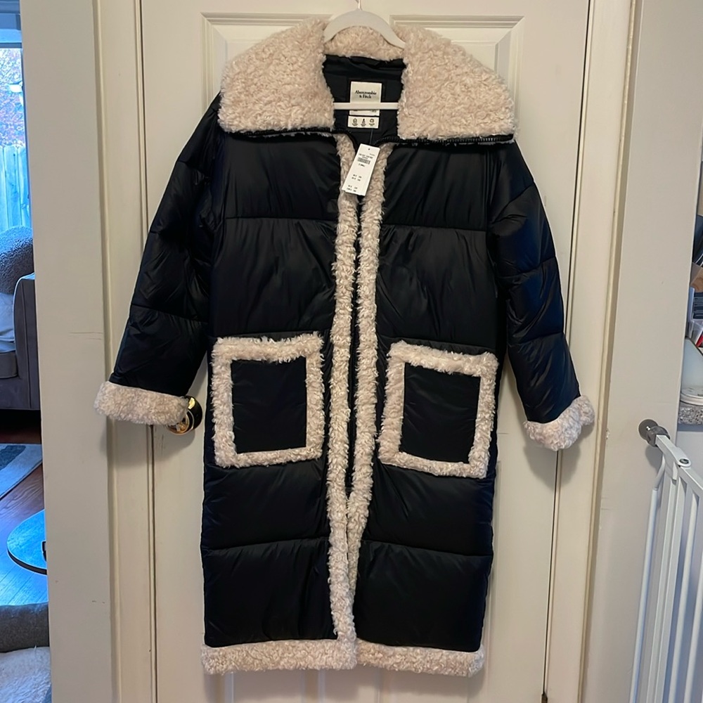 NWT A&F Ultra Long Diamond Quilted Sherpa-Lined Puffer | Size XS